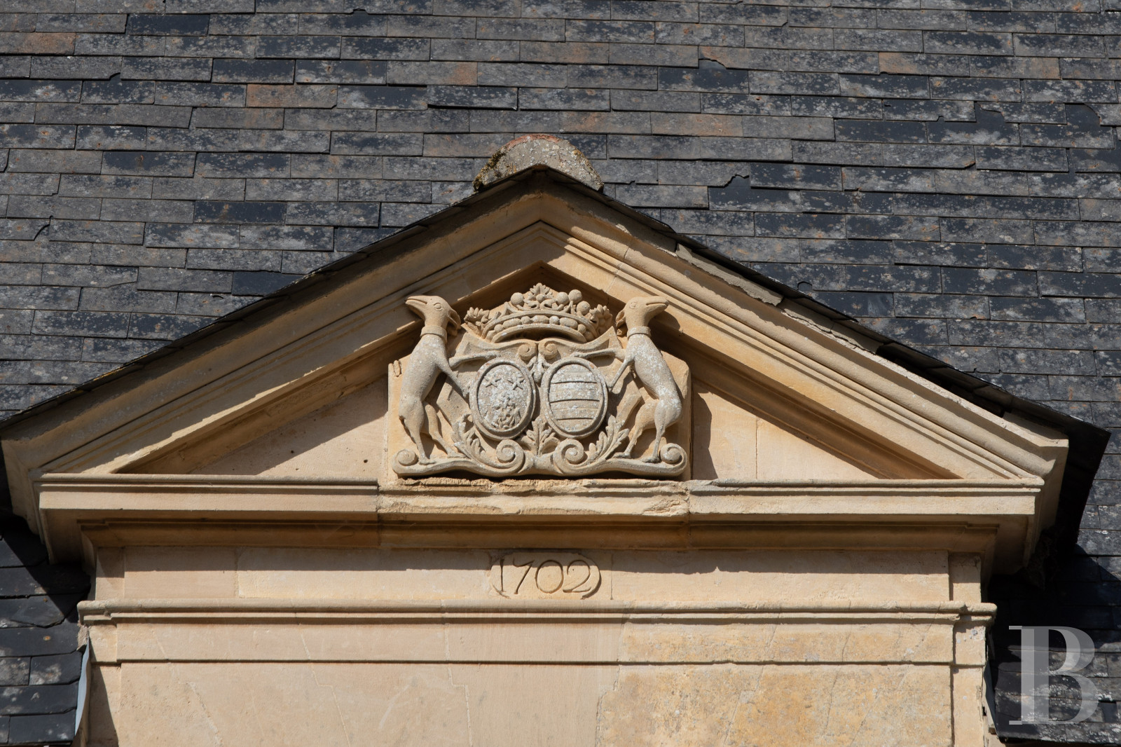 A château and its outbuildings in walled grounds to the north-east of Falaise, in Calvados - photo  n°6